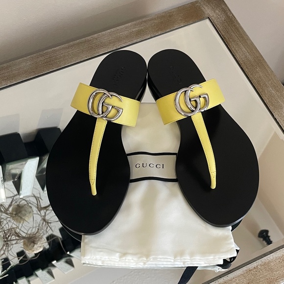 Gucci - Authentic Thong Sandals - Picture 3 of 4